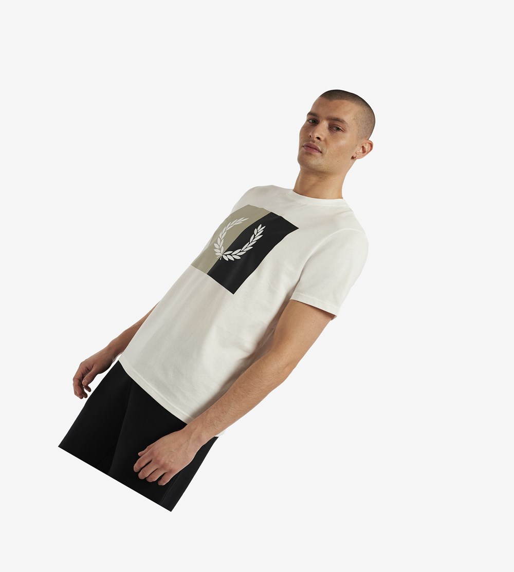 Fred Perry Laurel Wreath Grafisk T Shirts Herre Hvide | 874915-LZN